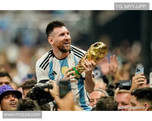 独一档的足球明星:从梅西到C罗如何定义现代足坛的巅峰与传奇 独一档的足球明星:从梅西到C罗如何定义现代足坛的巅峰与传奇